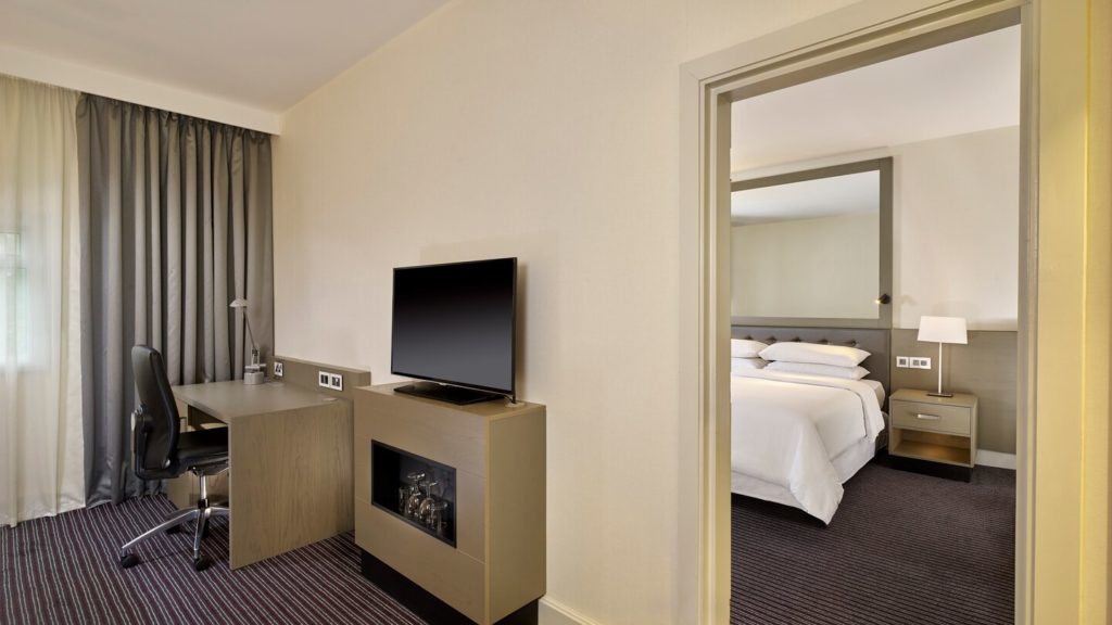 lhrsi-king-guestrooms-7188-hor-wide lhrsi-king-guestrooms-7188-hor-wide